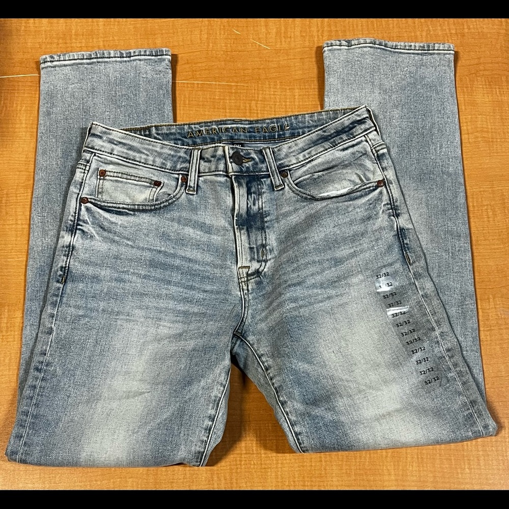 Mens - American Eagle - Original straight. Never worn, never washed.